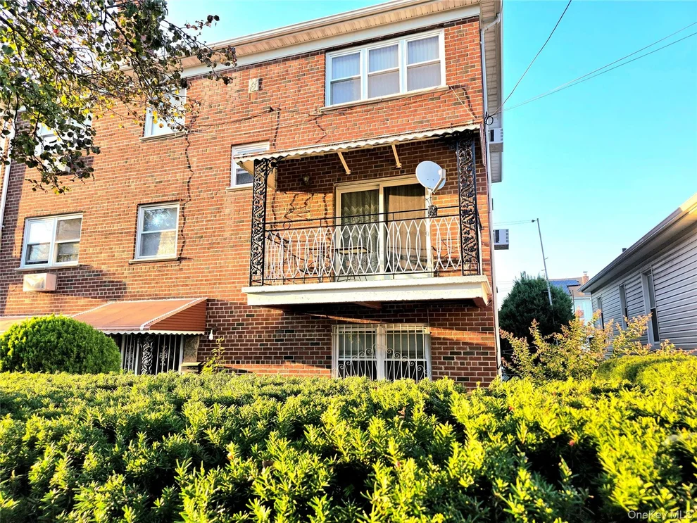 Unit for sale at 2867 Zulette Avenue, New York, NY 10461