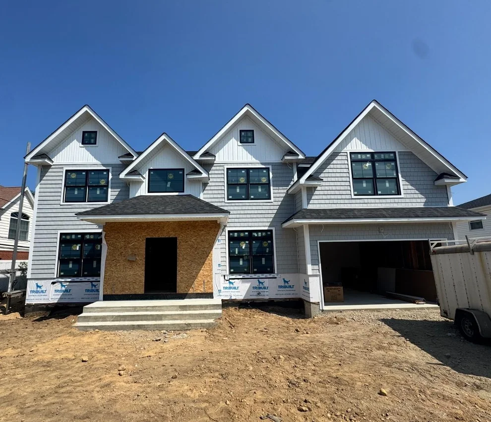 Unit for sale at 9 Cary Street, Oyster Bay, NY 11791