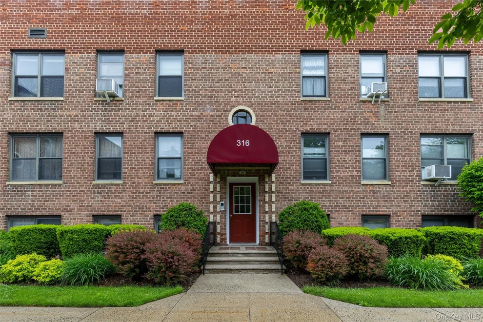 Unit for sale at 316 Richbell Road, Mamaroneck, NY 10543