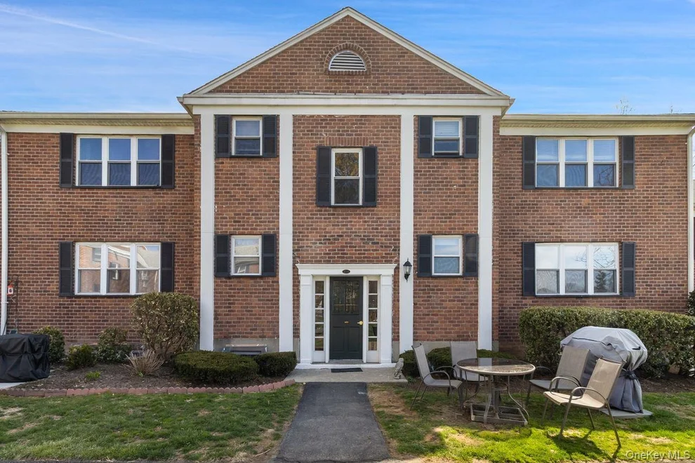 Unit for sale at 123-6 S Highland Avenue, Ossining, NY 10562