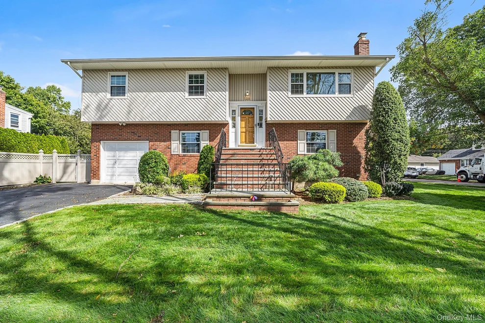 Unit for sale at 128 N Windhorst Avenue, Oyster Bay, NY 11714