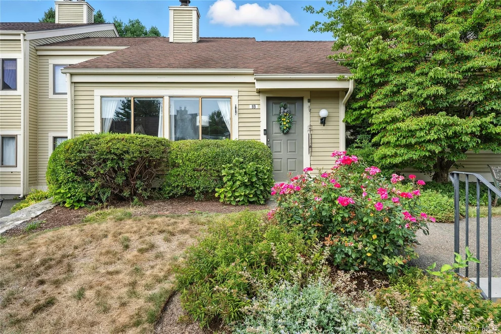 Unit for sale at 99 Fox Run, Lewisboro, NY 10590