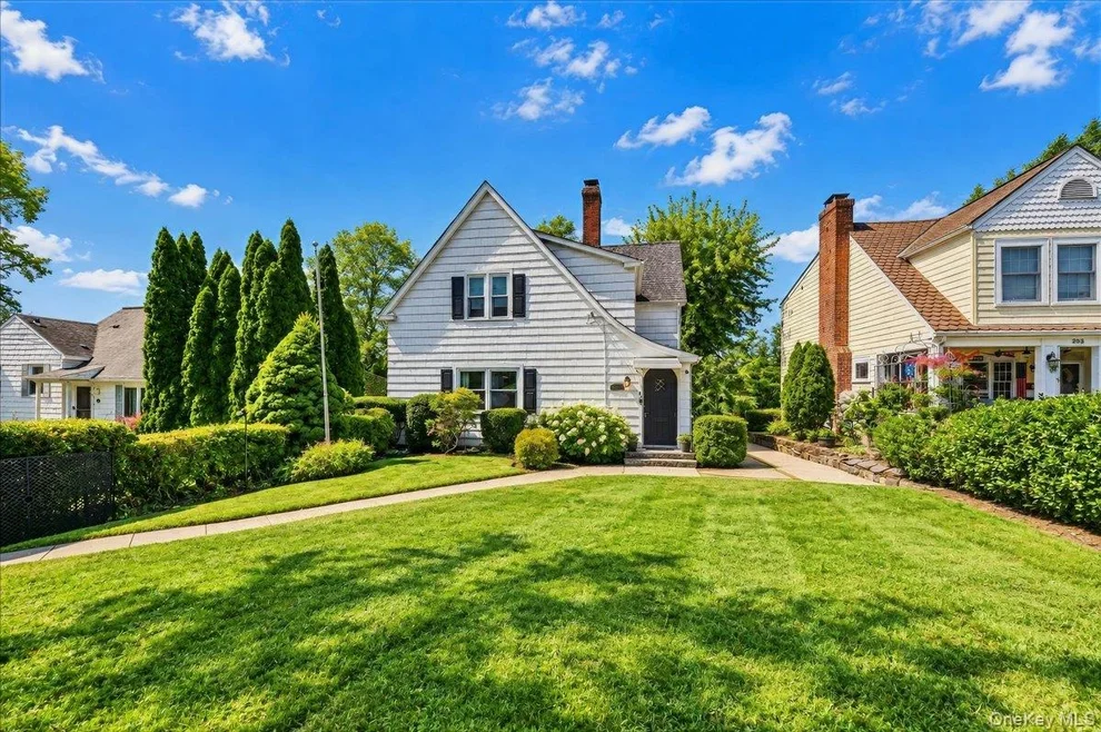Unit for sale at 201 Park Drive, Eastchester, NY 10709