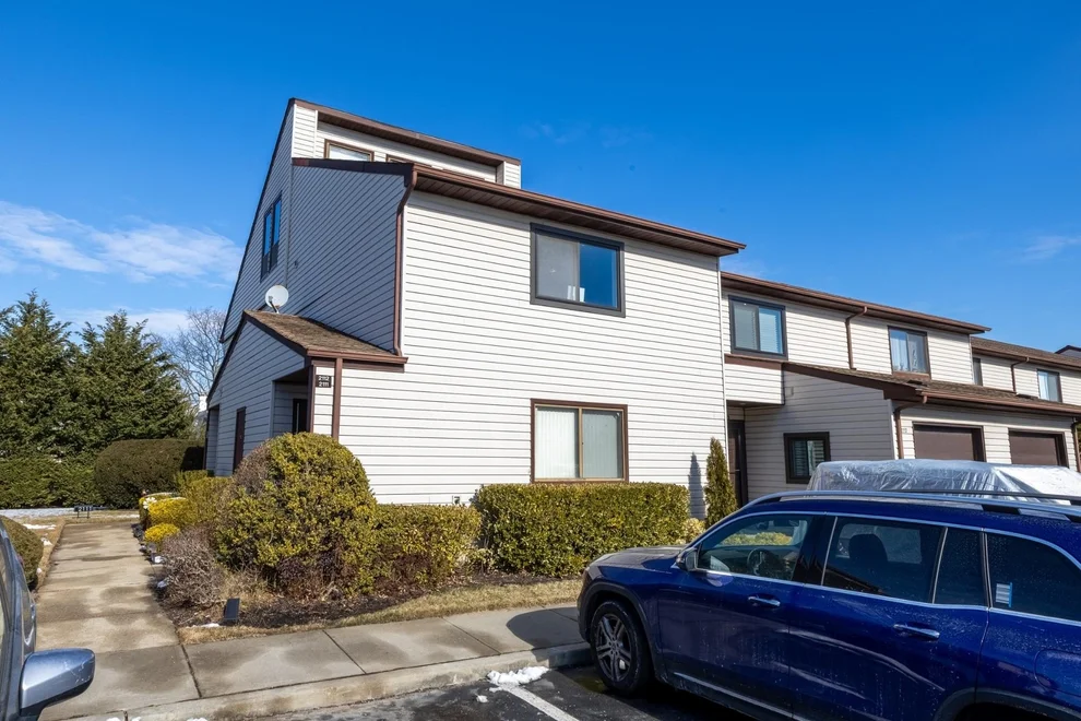 Unit for sale at 100 Daly Blvd, Hempstead, NY 11572