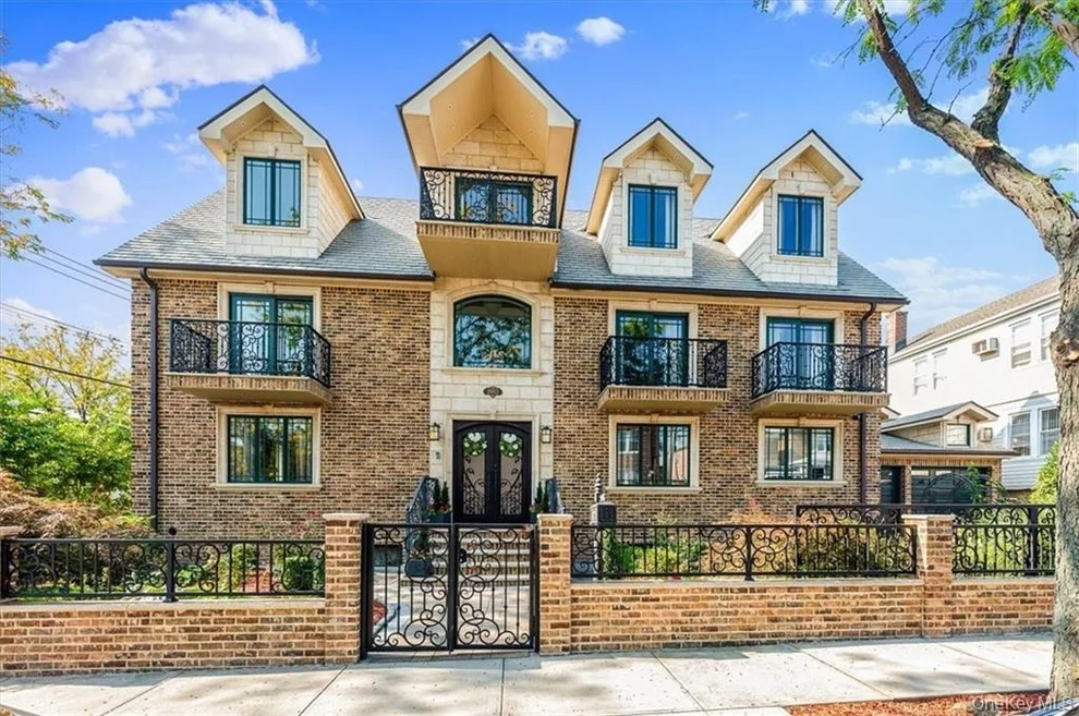 Unit for sale at 1903 Tomlinson Avenue, New York, NY 10461