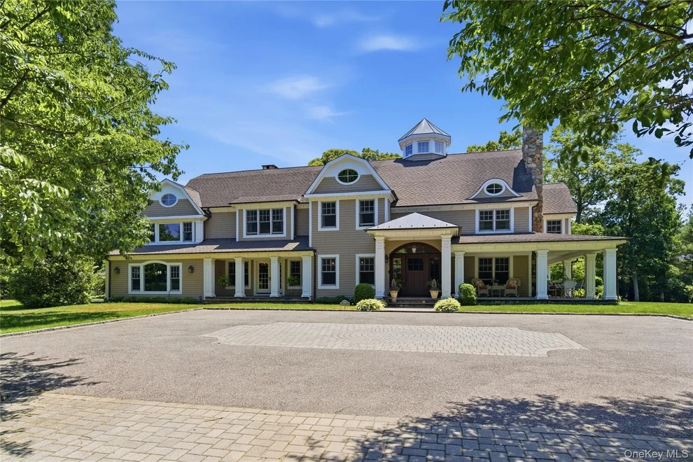 Unit for sale at 209 Brookville Road, Oyster Bay, NY 11545
