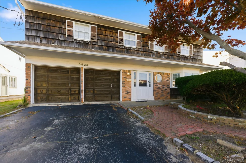 Unit for sale at 3924 Jane Lane, Hempstead, NY 11572