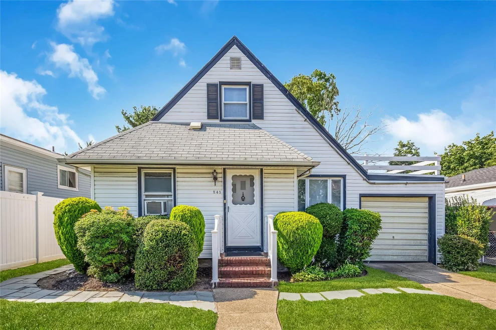 Unit for sale at 245 E Seaman Avenue, Hempstead, NY 11520