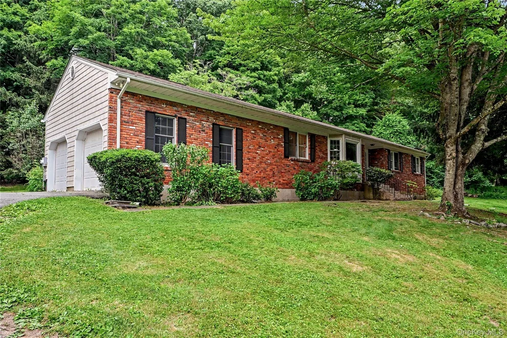 Unit for sale at 33 Sabbathday Hill Road, Lewisboro, NY 10590