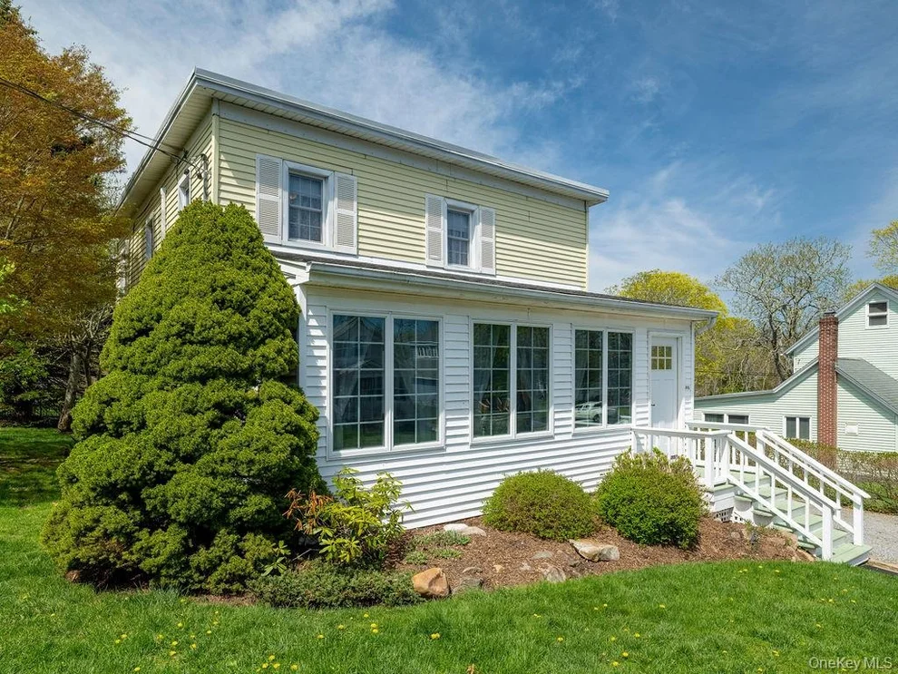 Unit for sale at 1415 4th Street, Southold, NY 11956