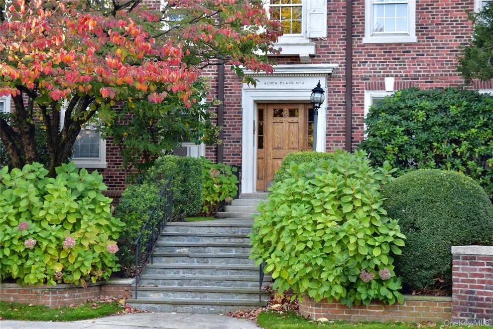 Unit for sale at 2 Alden Place, Eastchester, NY 10708