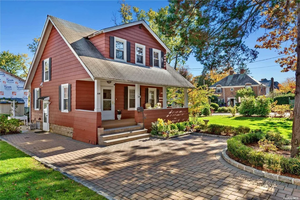 Unit for sale at 104 Onderdonk Avenue, North Hempstead, NY 11030