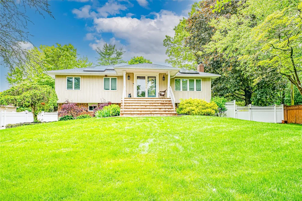 Unit for sale at 4 Greenvale Drive, Huntington, NY 11731