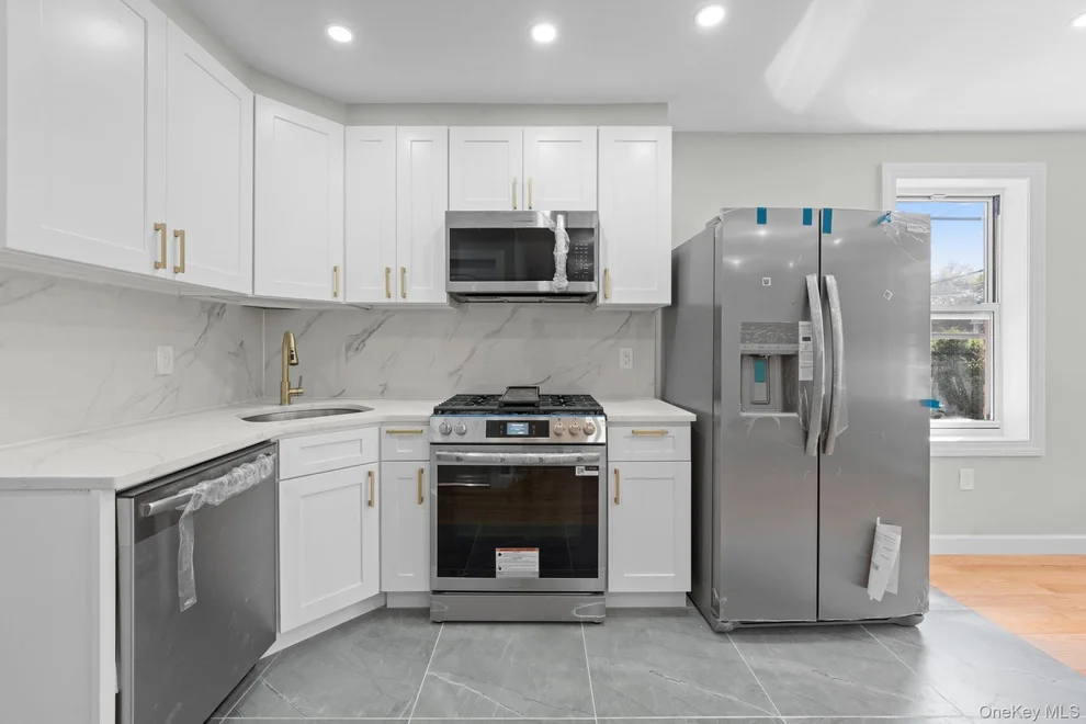 Unit for sale at 3210 Paulding Avenue, New York, NY 10469