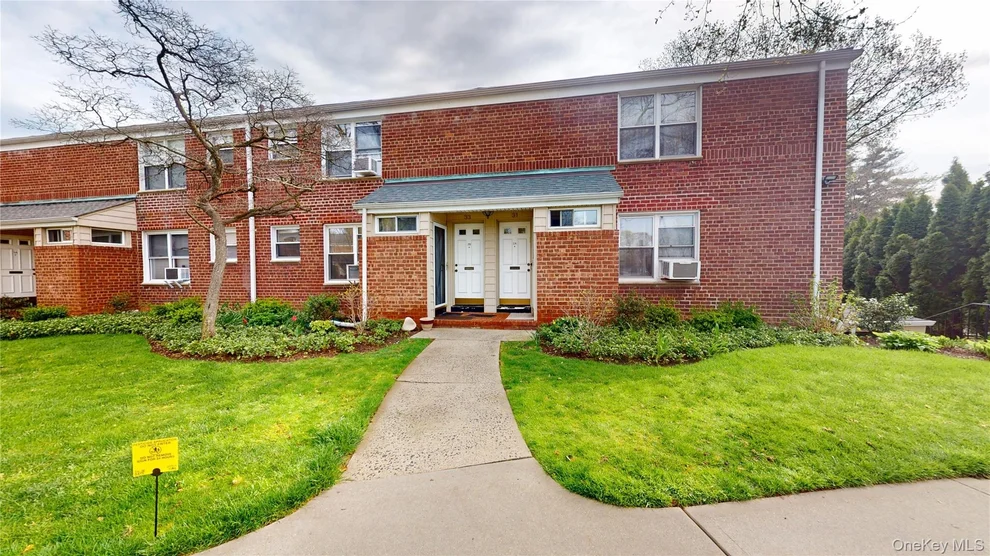 Unit for sale at 33 Edwards, North Hempstead, NY 11577