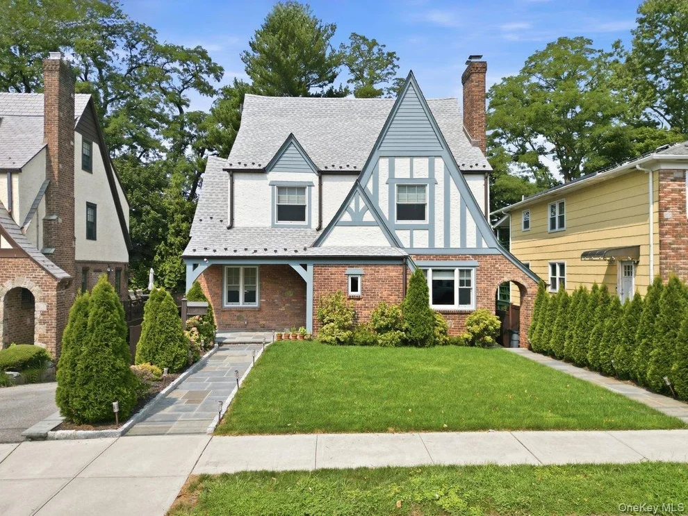 Unit for sale at 277 Devoe Avenue, Yonkers, NY 10705
