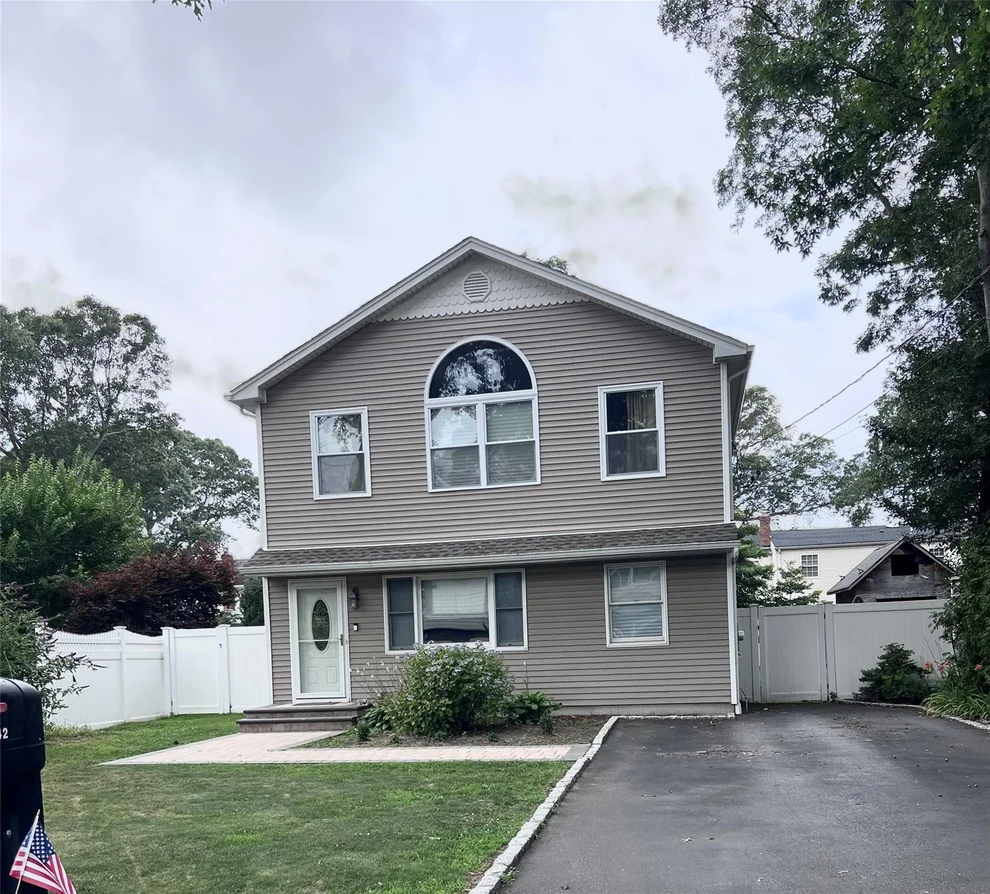 Unit for sale at 42 Audubon Street, Smithtown, NY 11767