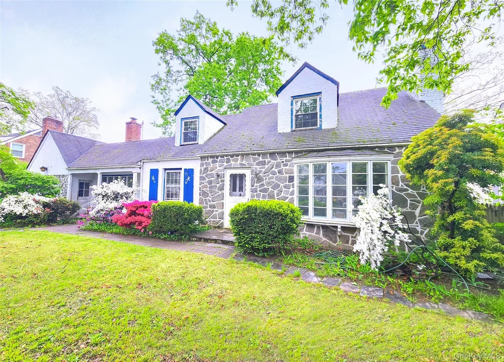 Unit for sale at 163 Scarcliffe Drive, Hempstead, NY 11565