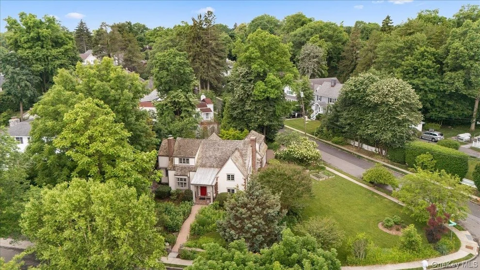 Unit for sale at 47 W Brookside Drive, Mamaroneck, NY 10538