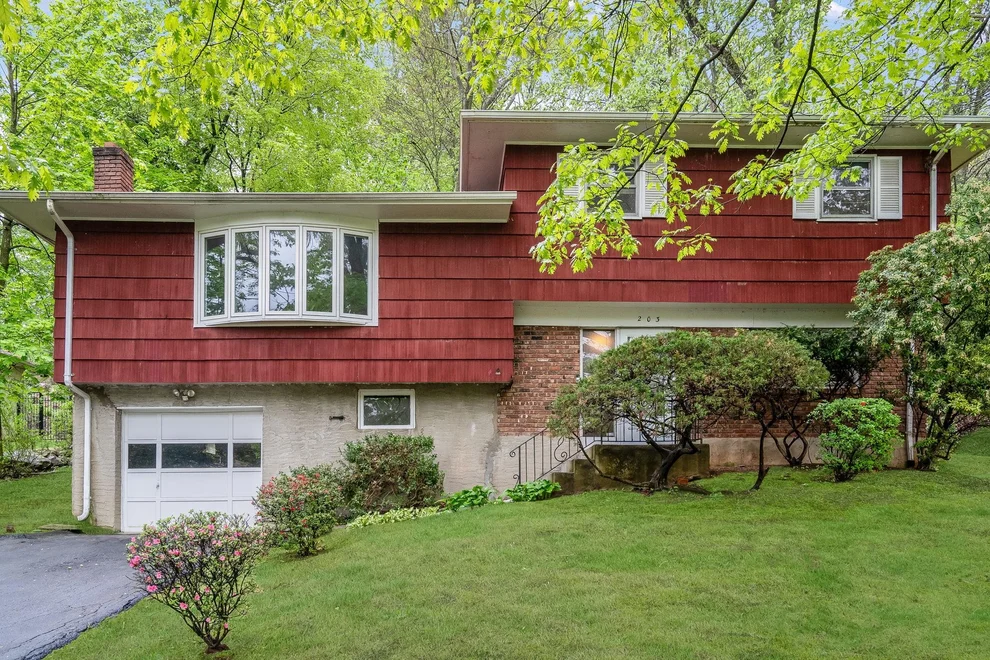 Unit for sale at 203 Sprain Road, Greenburgh, NY 10583