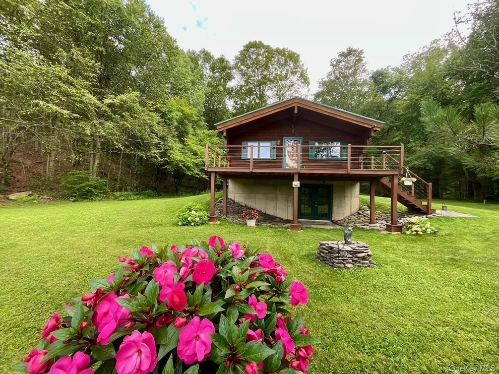 Unit for sale at 66 Milton Smith Road, Hancock, NY 12760