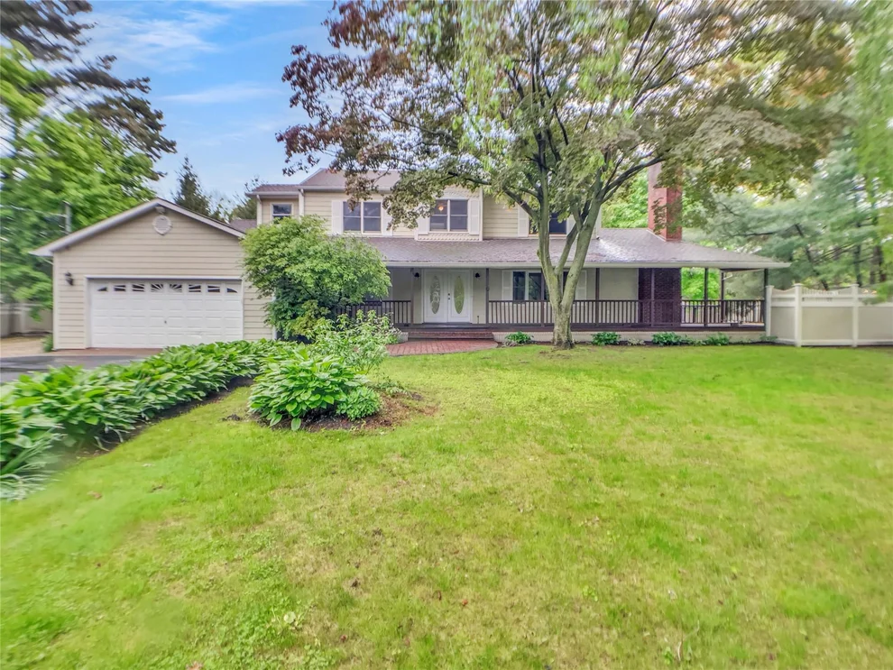 Unit for sale at 85 Berkshire Road, Babylon, NY 11704
