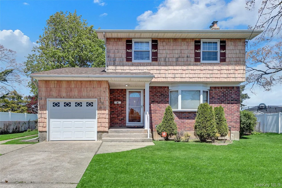 Unit for sale at 211 Lynbrook Street, Islip, NY 11752
