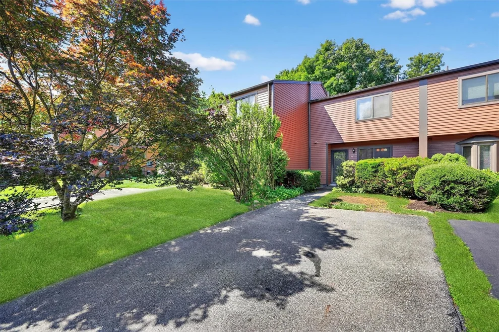 Unit for sale at 3 Adrian Court, Cortlandt, NY 10567