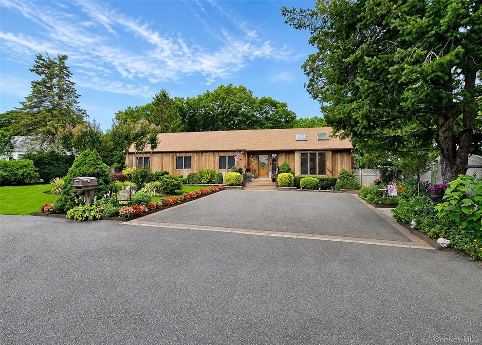 Unit for sale at 370 Avenue A, Brookhaven, NY 11779