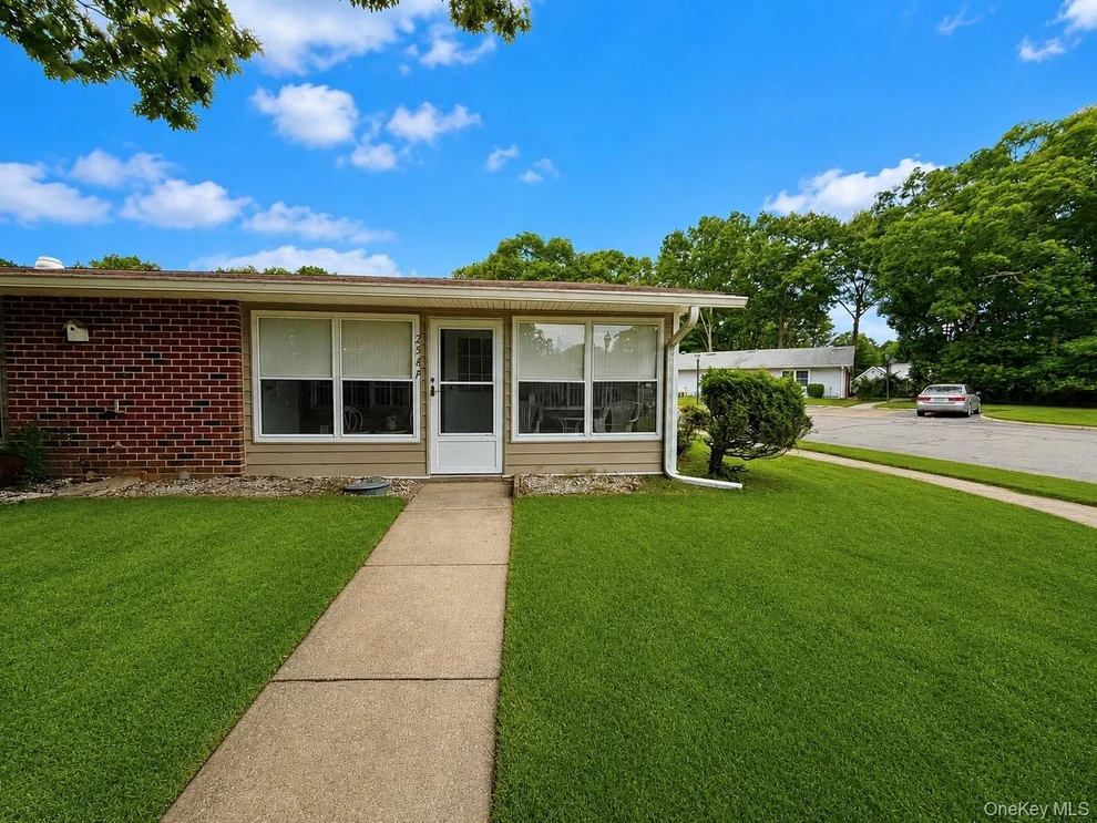 Unit for sale at 258 Newcastle Court, Brookhaven, NY 11961