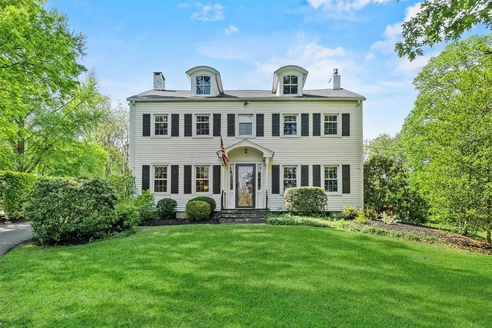 Unit for sale at 70 Willow Lane, New Windsor, NY 12553