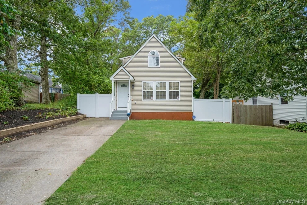 Unit for sale at 14 Hawthorne Street, Brookhaven, NY 11950