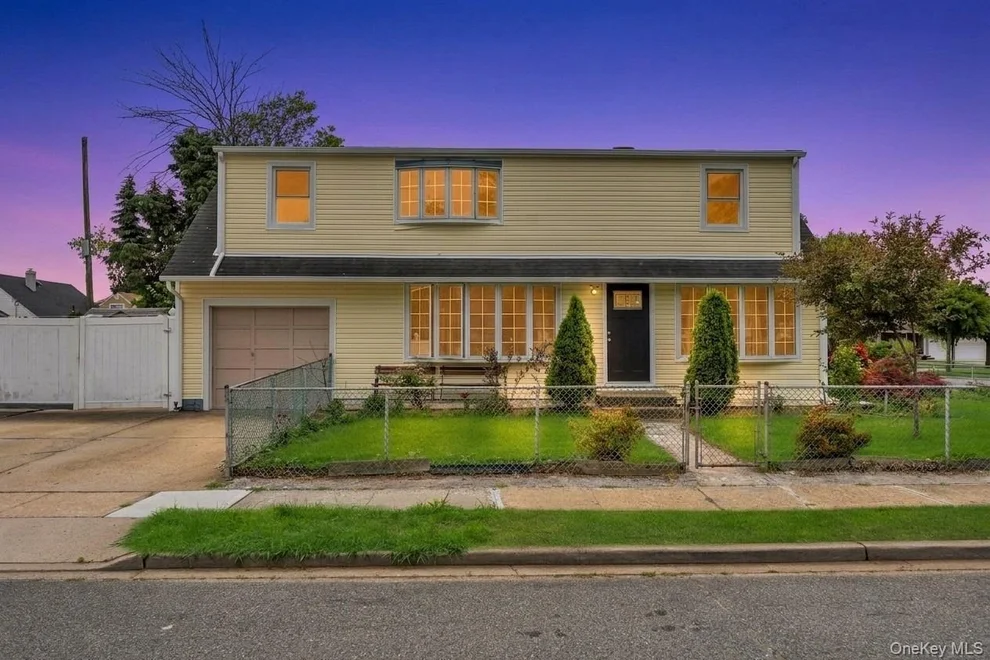 Unit for sale at 163 Miller Road, Oyster Bay, NY 11801