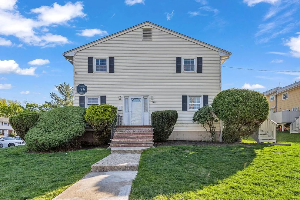Unit for sale at 10 Sharon Drive, Ramapo, NY 10977