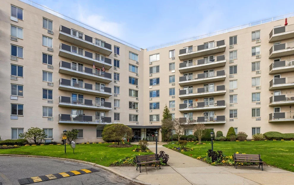 Unit for sale at 135 Post Avenue, North Hempstead, NY 11590