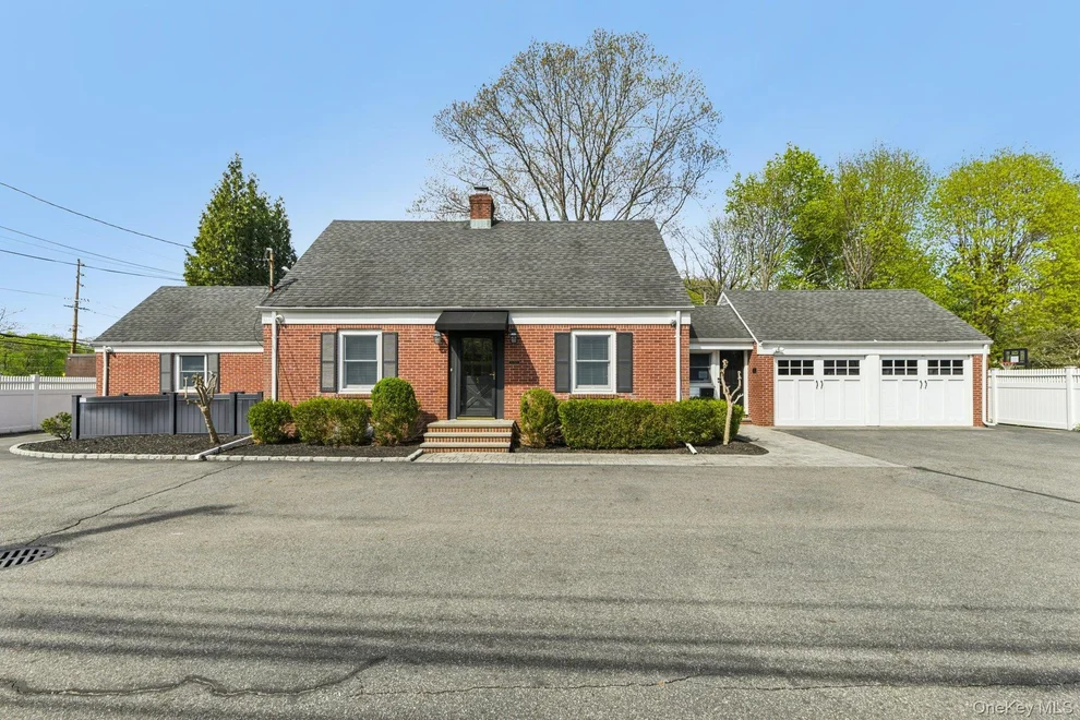 Unit for sale at 1 Huntington Bay Road, Huntington, NY 11743