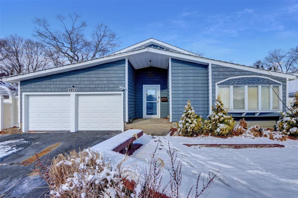 Unit for sale at 165 Sunflower Lane, Islip, NY 11749