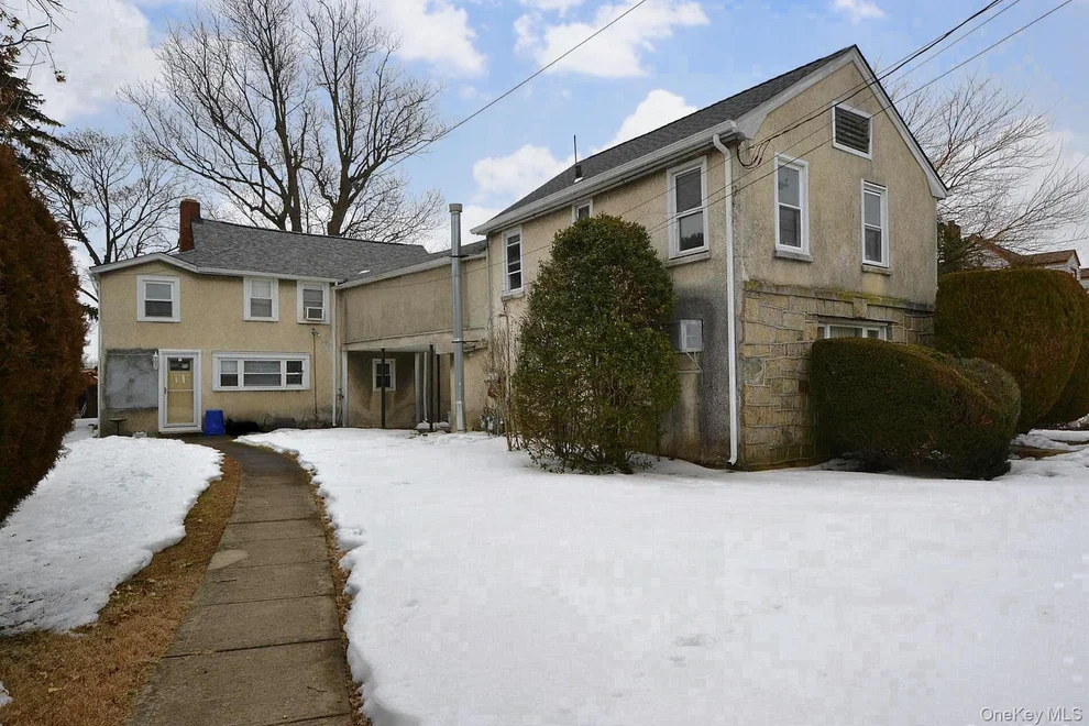 Unit for sale at 463 S Bayview Avenue, Hempstead, NY 11520