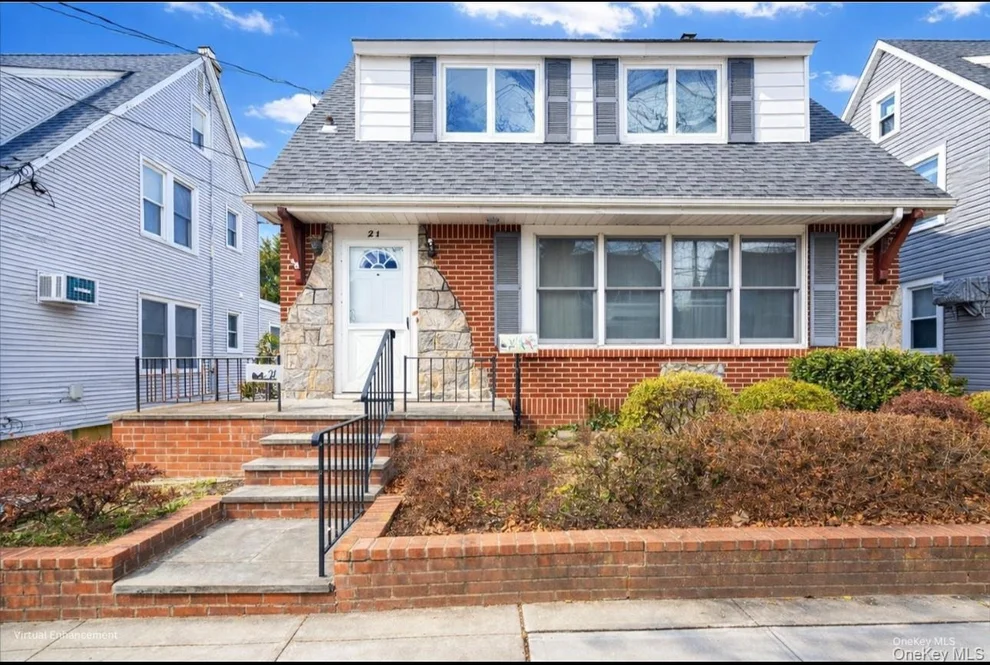 Unit for sale at 21 Cornell Street, North Hempstead, NY 11596