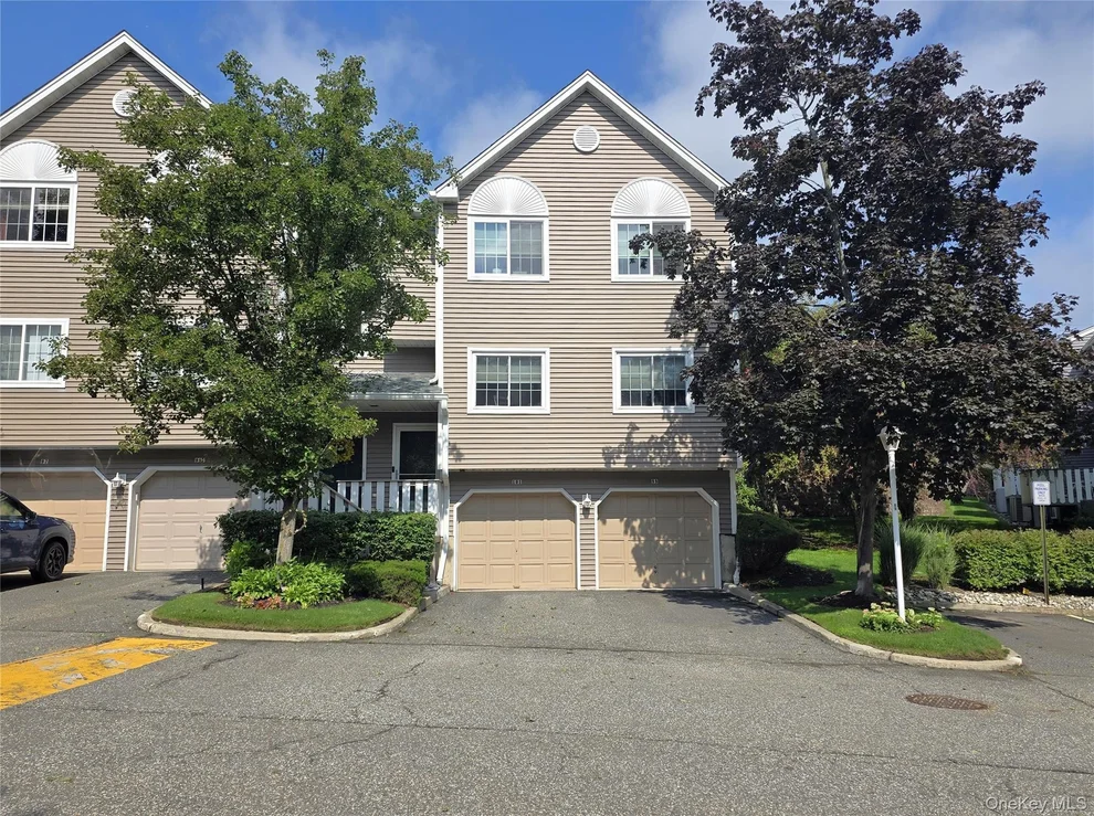 Unit for sale at 99 Eagle Ridge Way, Clarkstown, NY 10954