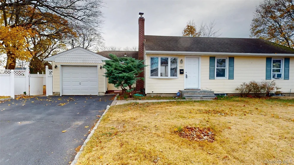 Unit for sale at 331 E 3rd Street, Babylon, NY 11729