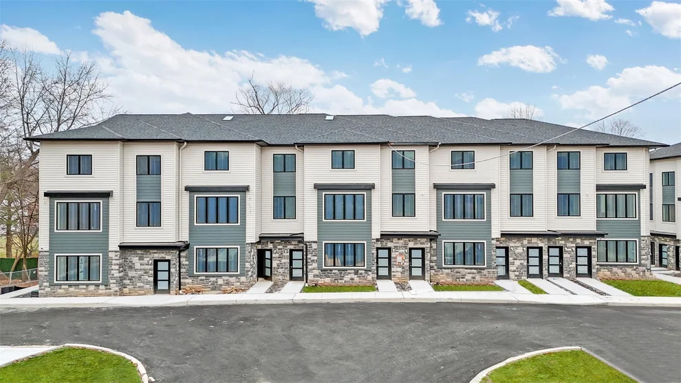 Unit for sale at 13 Lazer Court, Ramapo, NY 10977