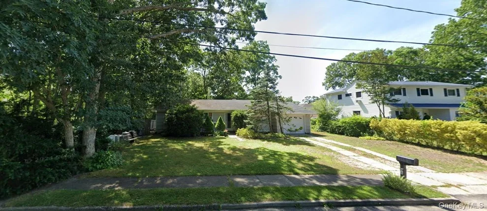 Unit for sale at 108 Avenue B, Islip, NY 11741