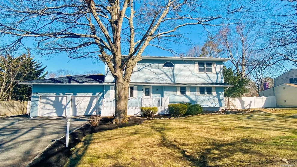 Unit for sale at 473 Easton, Islip, NY 11779