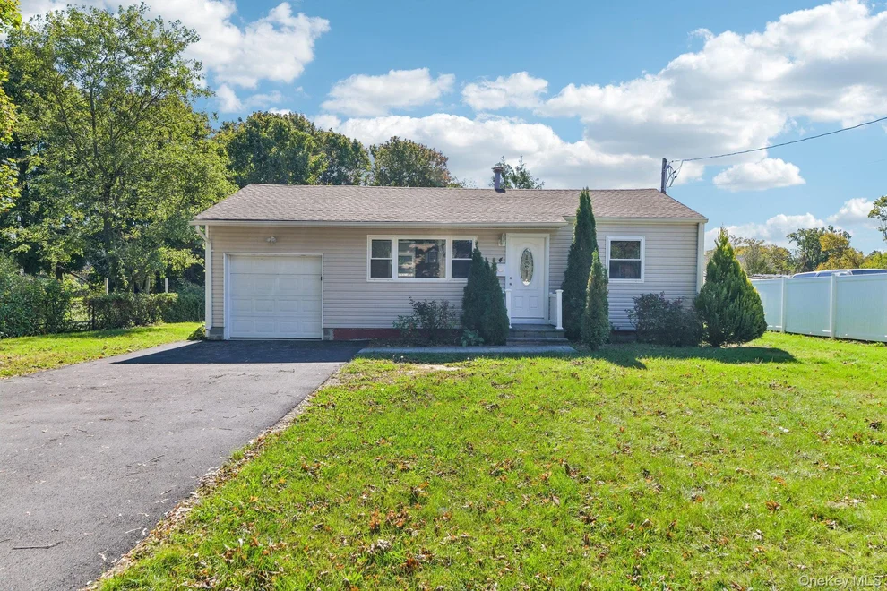 Unit for sale at 4 Patton Street, Islip, NY 11717