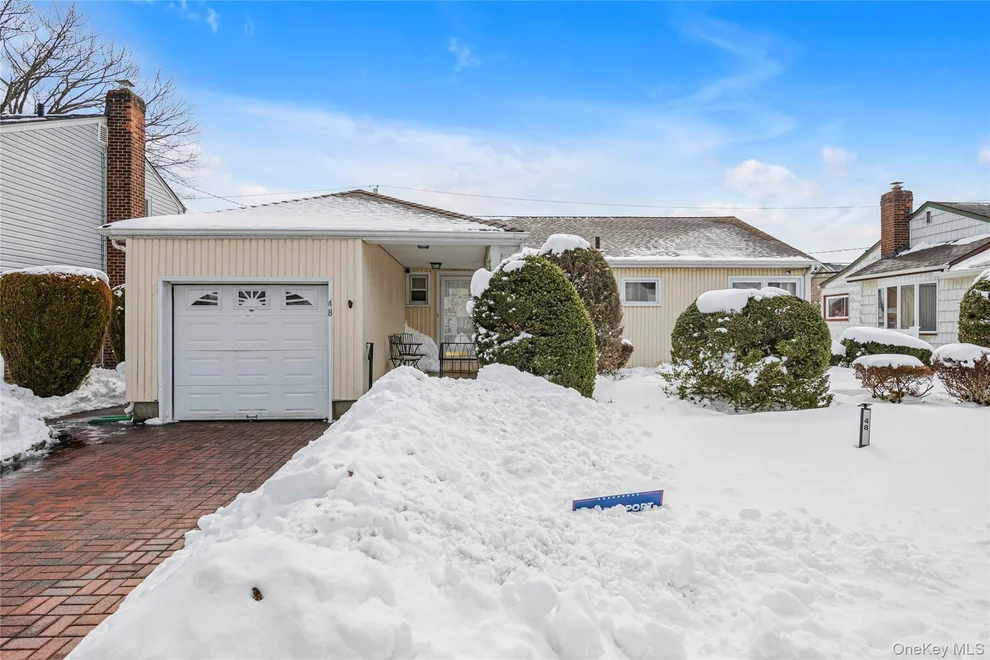 Unit for sale at 48 Lawrence Street, North Hempstead, NY 11040