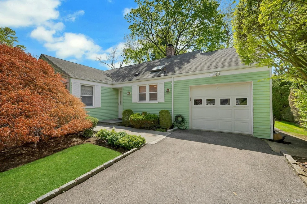 Unit for sale at 9 Leslie Place, New Rochelle, NY 10804