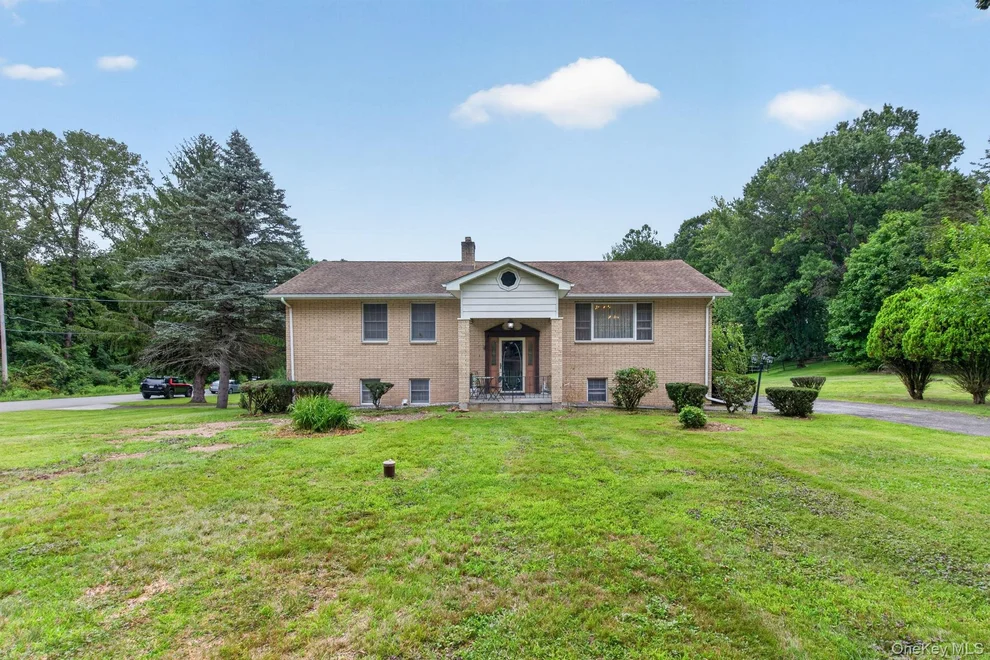 Unit for sale at 60 Rock Cut Road, Newburgh (Town), NY 12550