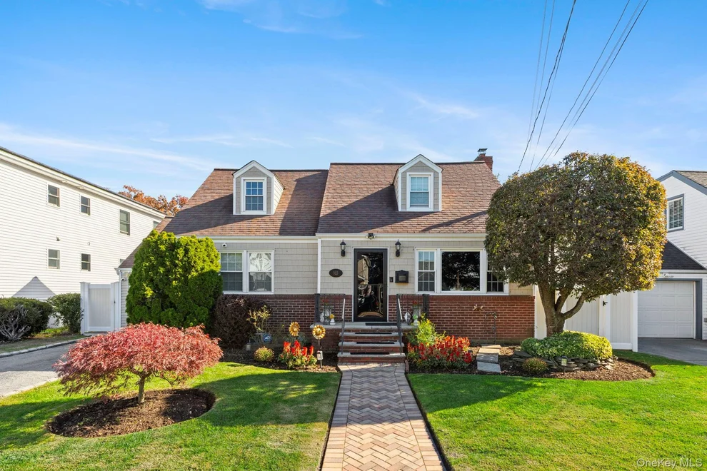 Unit for sale at 165 Lenox Avenue, Hempstead, NY 11553