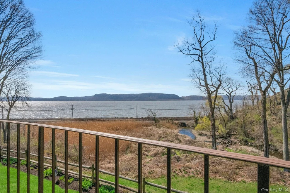 Unit for sale at 311 Kemeys Cove, Ossining, NY 10510